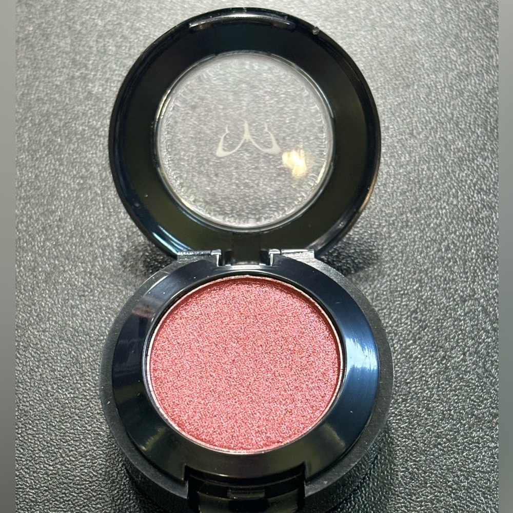 Cranberry eye shadow (new)